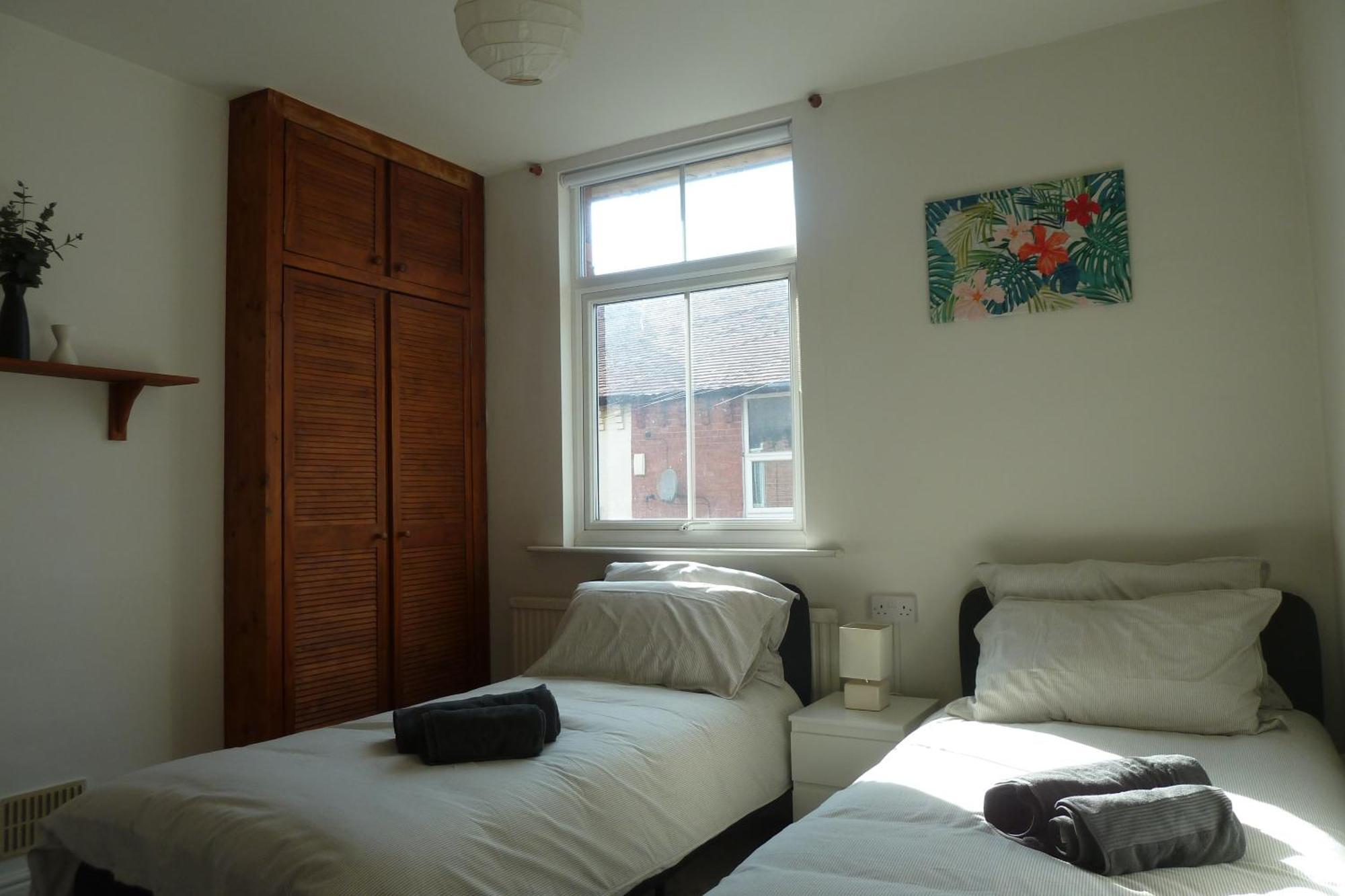 Cosy Entire House In Central Sherwood Villa Nottingham Bagian luar foto